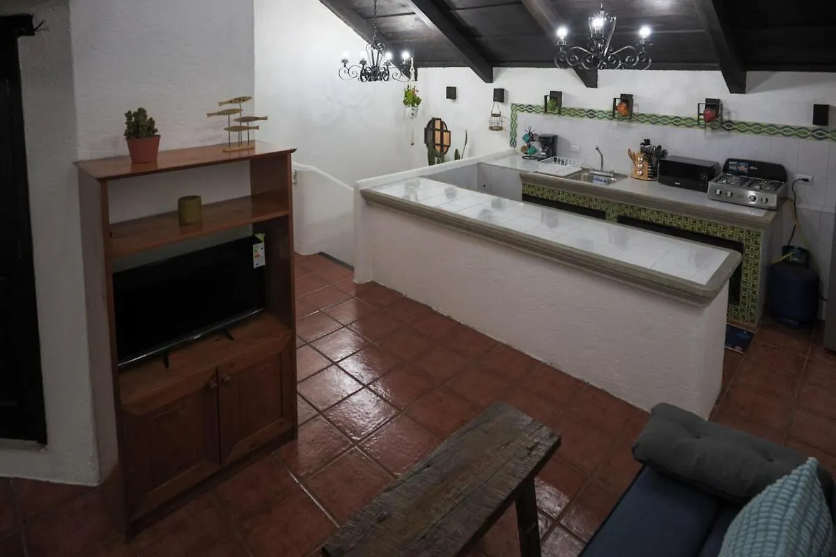 Colonial Flat With Parking Terrace Netflix Daire Antigua Guatemala