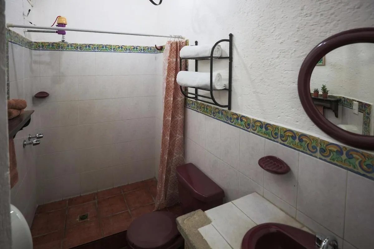 Colonial Flat With Parking Terrace Netflix Daire Antigua 0*,